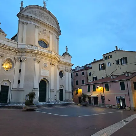 Sea Loft 80m Dal Mare Nel Centro Storico إمبيريا