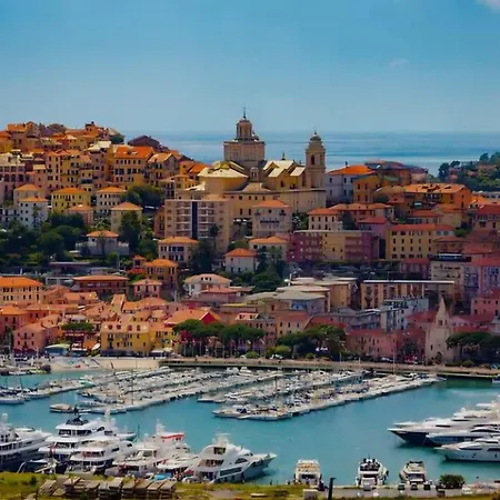 Sea Loft 80m Dal Mare Nel Centro Storico Imperia